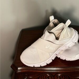 Adidas white slip on athletic sneakers 9